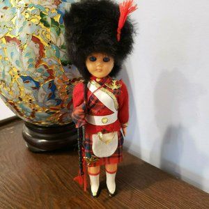 Vintage Scottish Doll Male Bagpipes Kilt Guard Sporran Tartan 8"